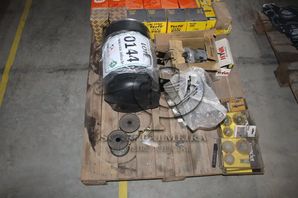 LOTE 144 - MATERIAL DIVERSO