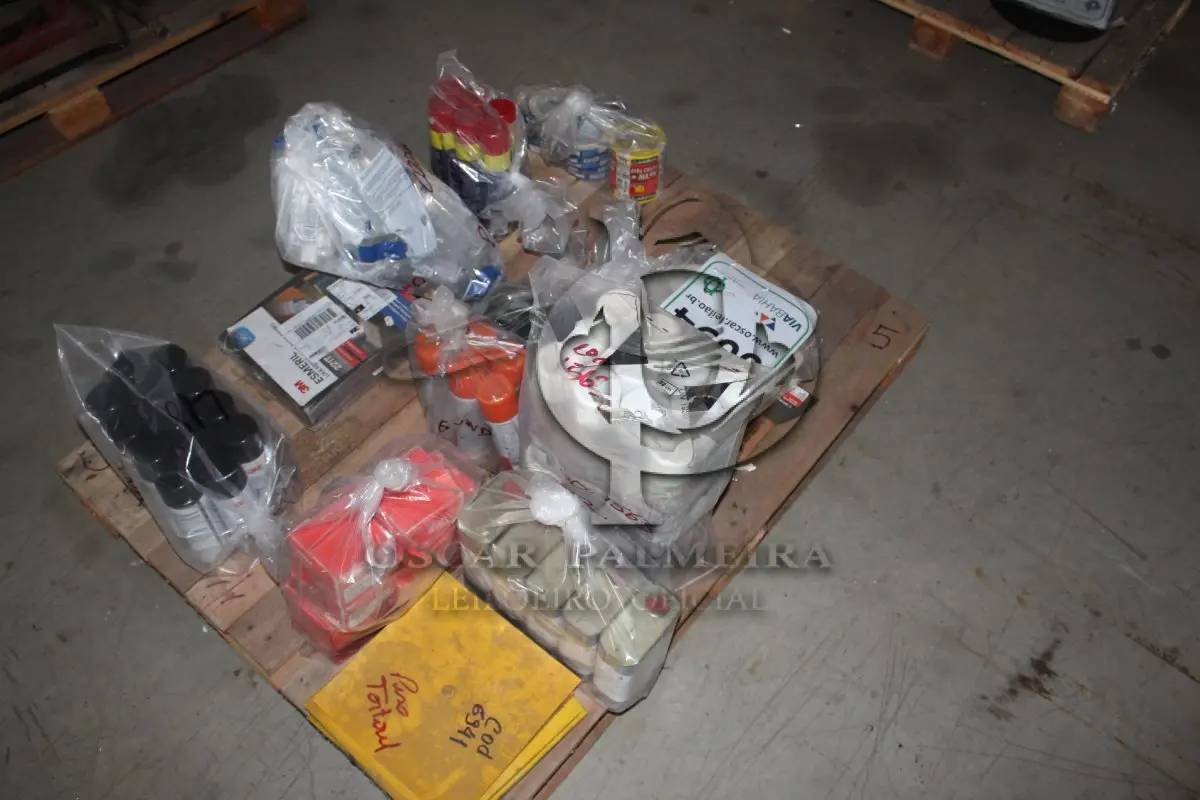 LOTE 094 - MATERIAL DIVERSO