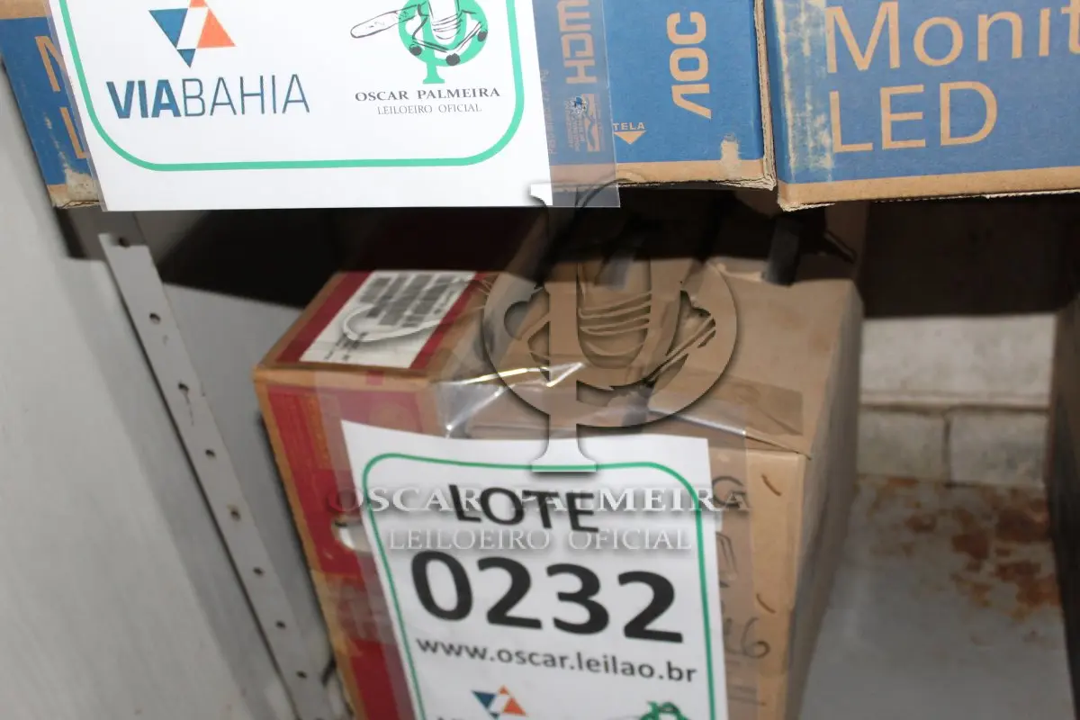 LOTE 232 - MATERIAL DIVERSO