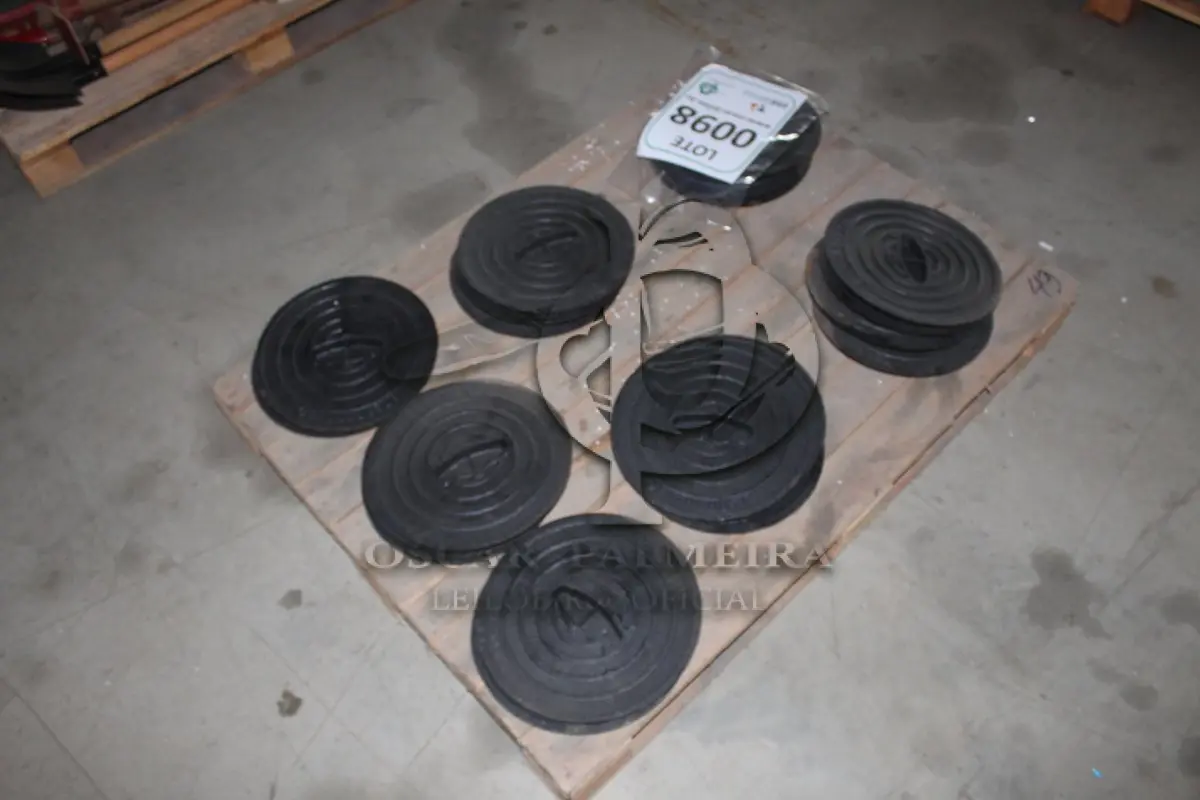 LOTE 098 - MATERIAL DIVERSO