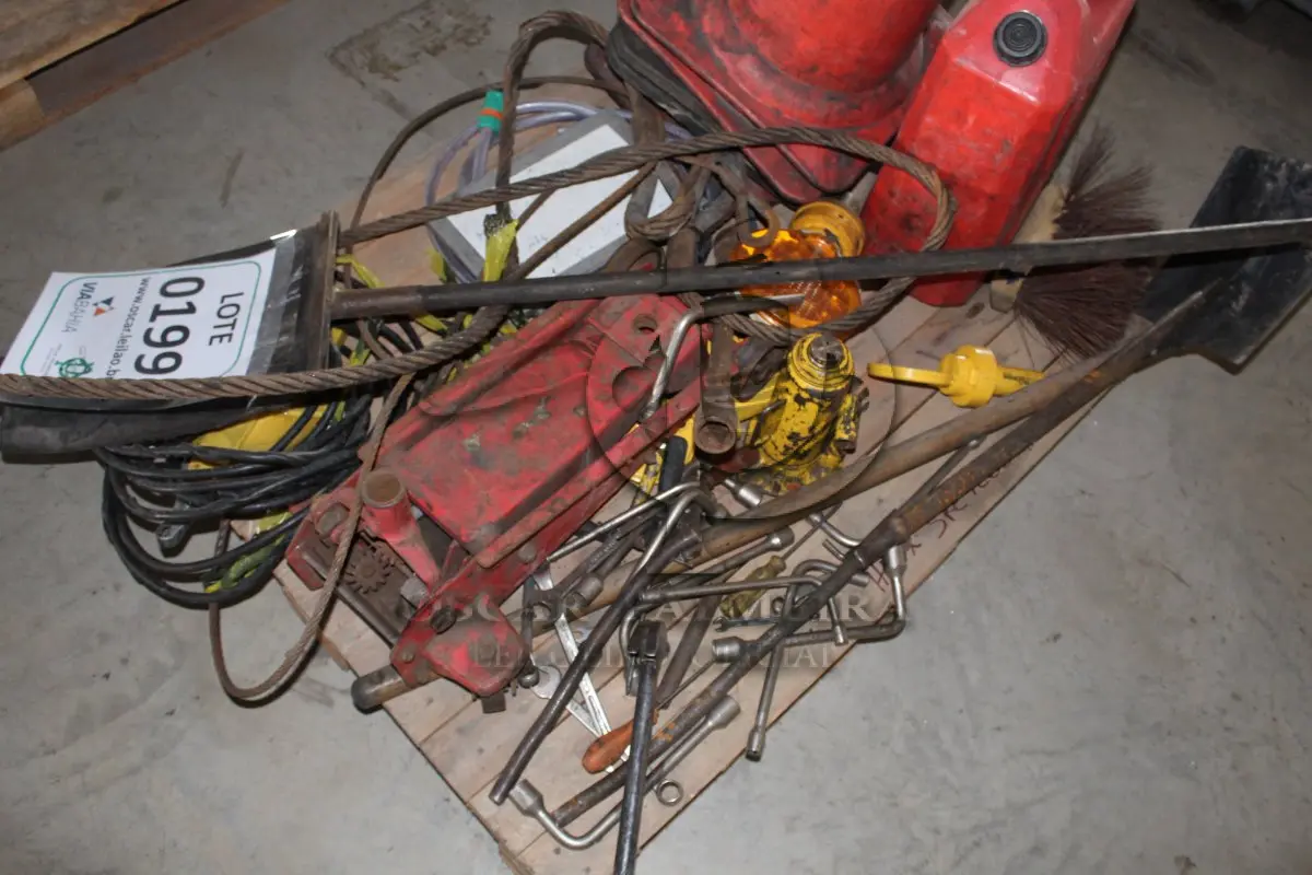 LOTE 199 - MATERIAL DIVERSO