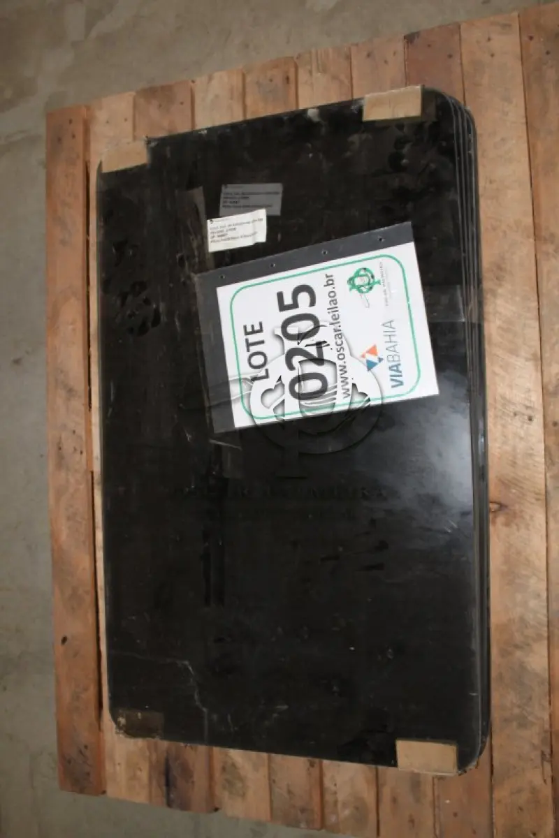 LOTE 205 - MATERIAL DIVERSO