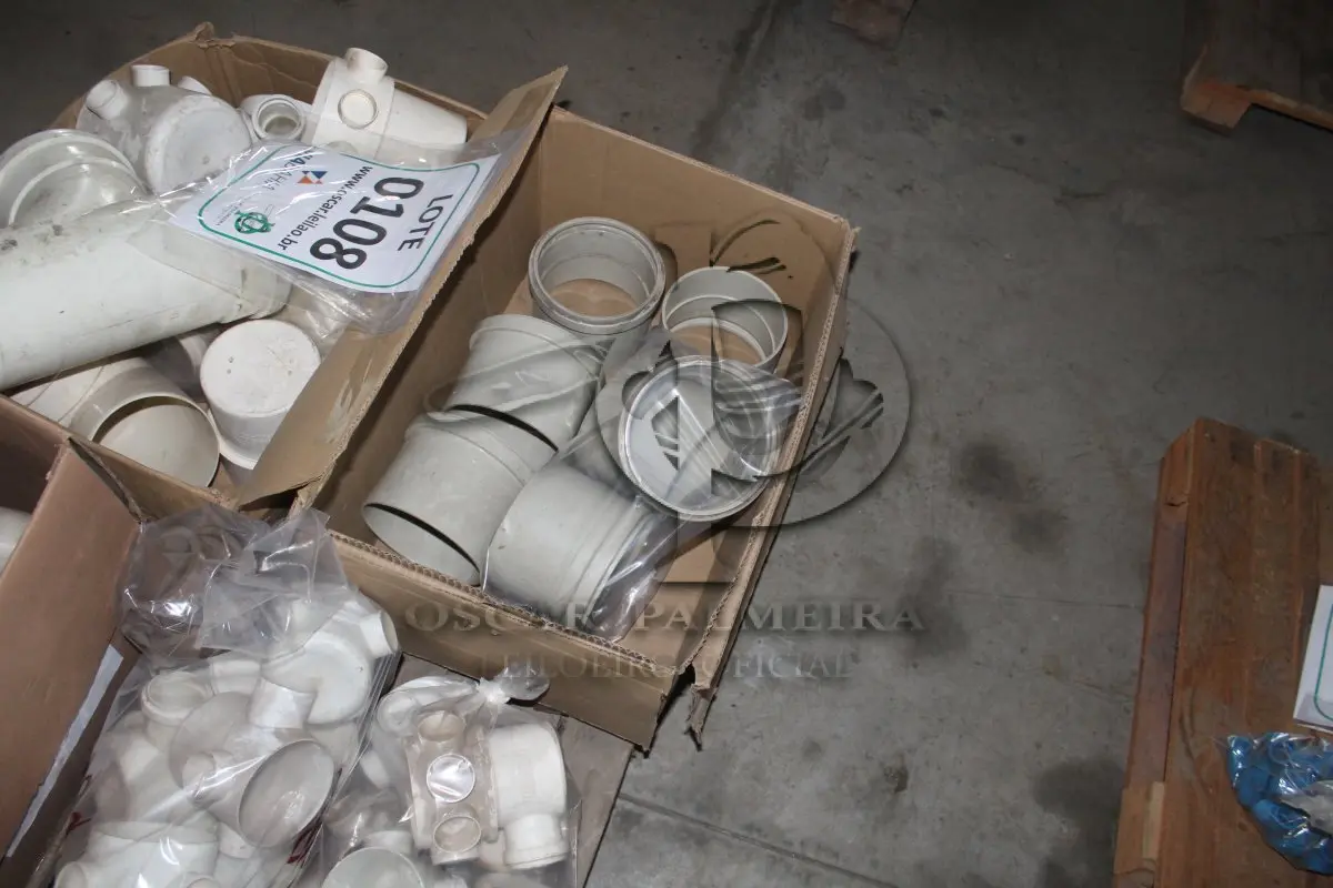 LOTE 108 - MATERIAL DIVERSO