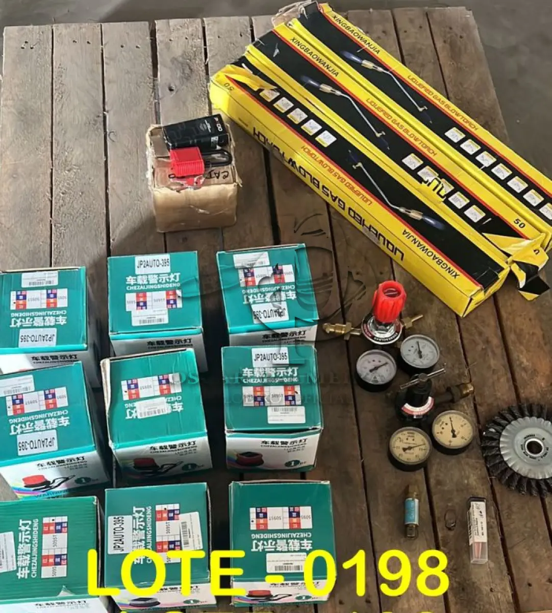 LOTE 198 - MATERIAL DIVERSO