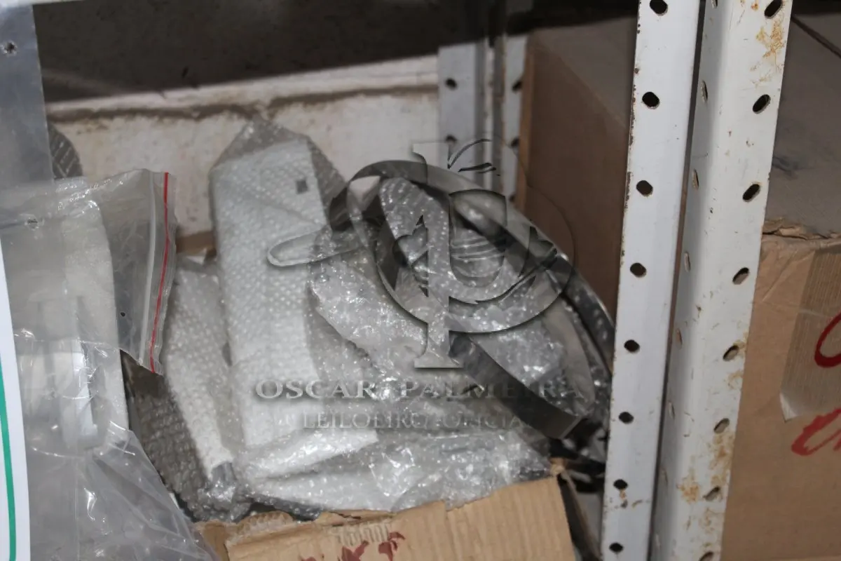 LOTE 246 - MATERIAL DIVERSO