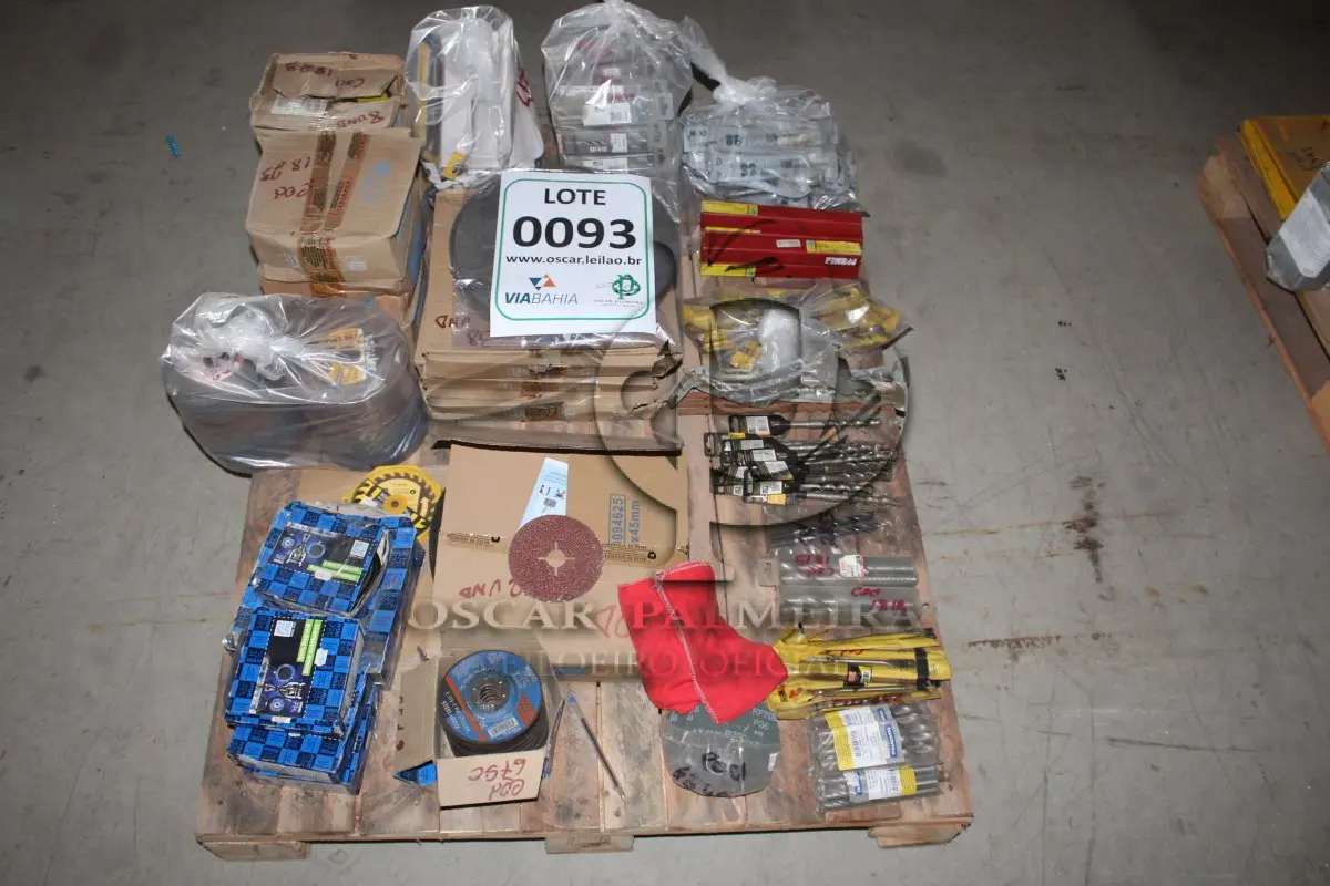 LOTE 093 - MATERIAL DIVERSO