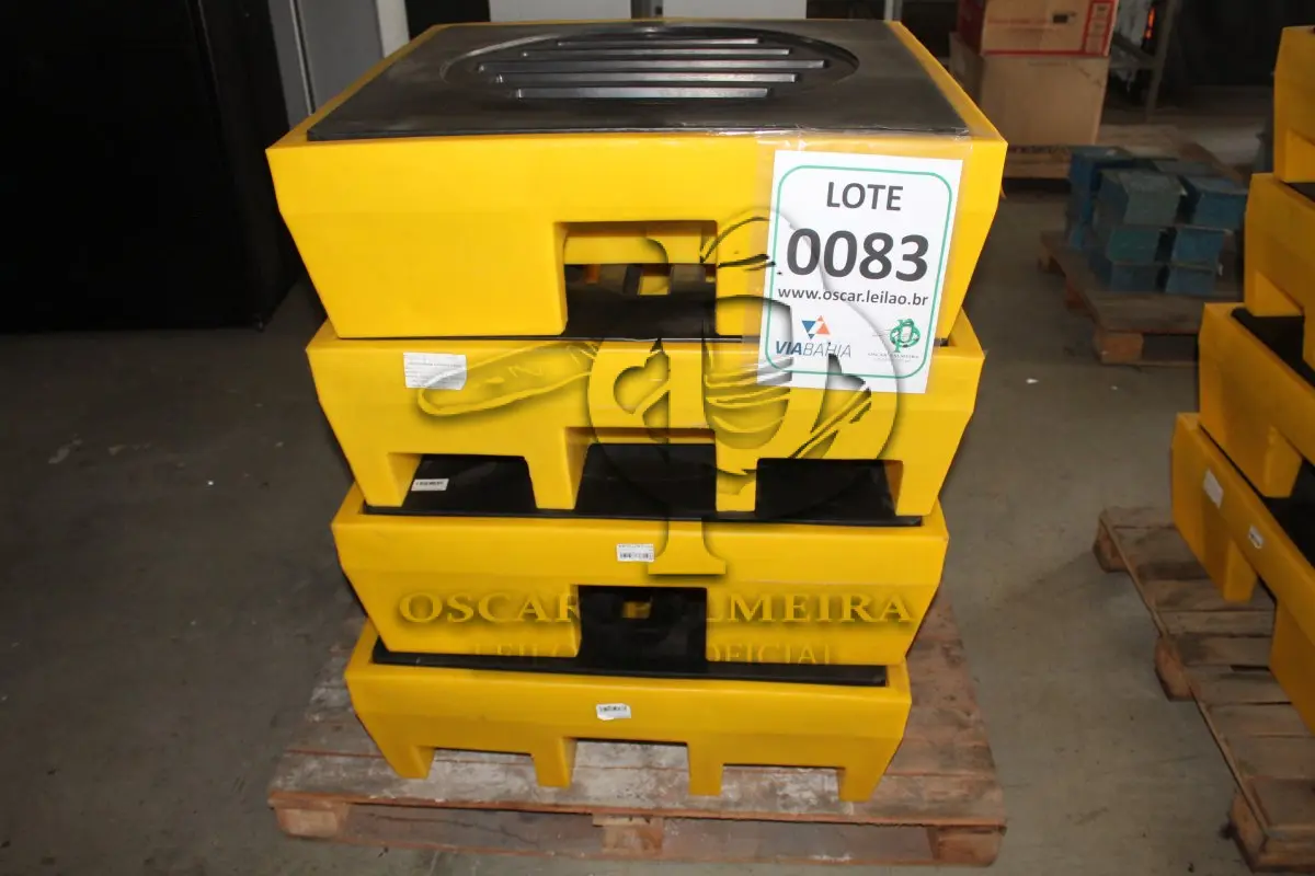 LOTE 083 - MATERIAL DIVERSO