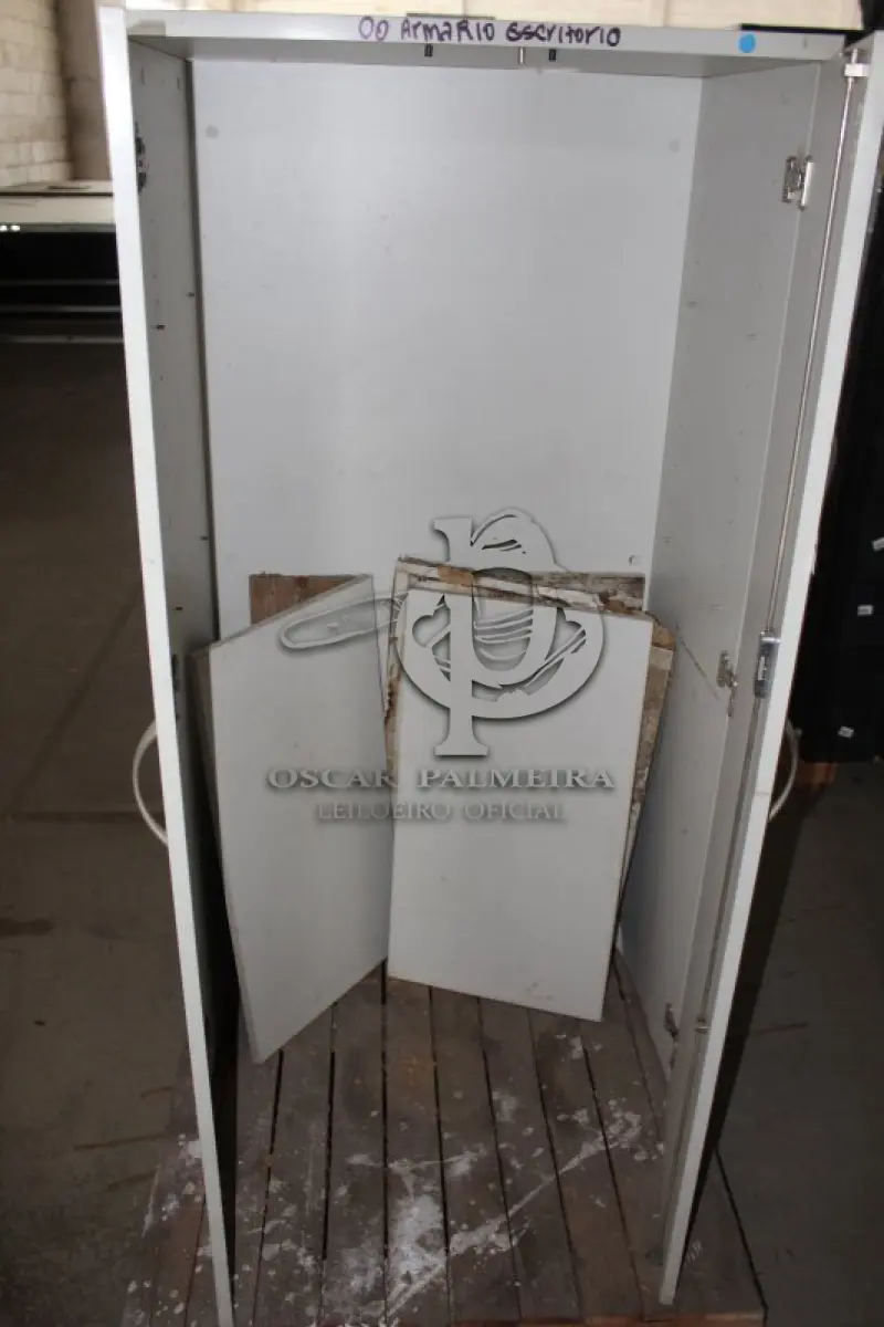 LOTE 105 - MATERIAL DIVERSO