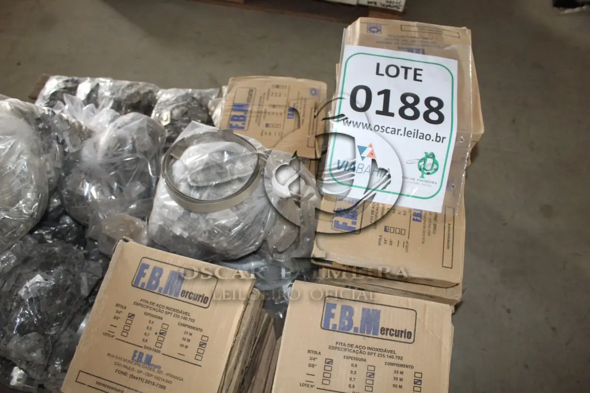 LOTE 188 - MATERIAL DIVERSO