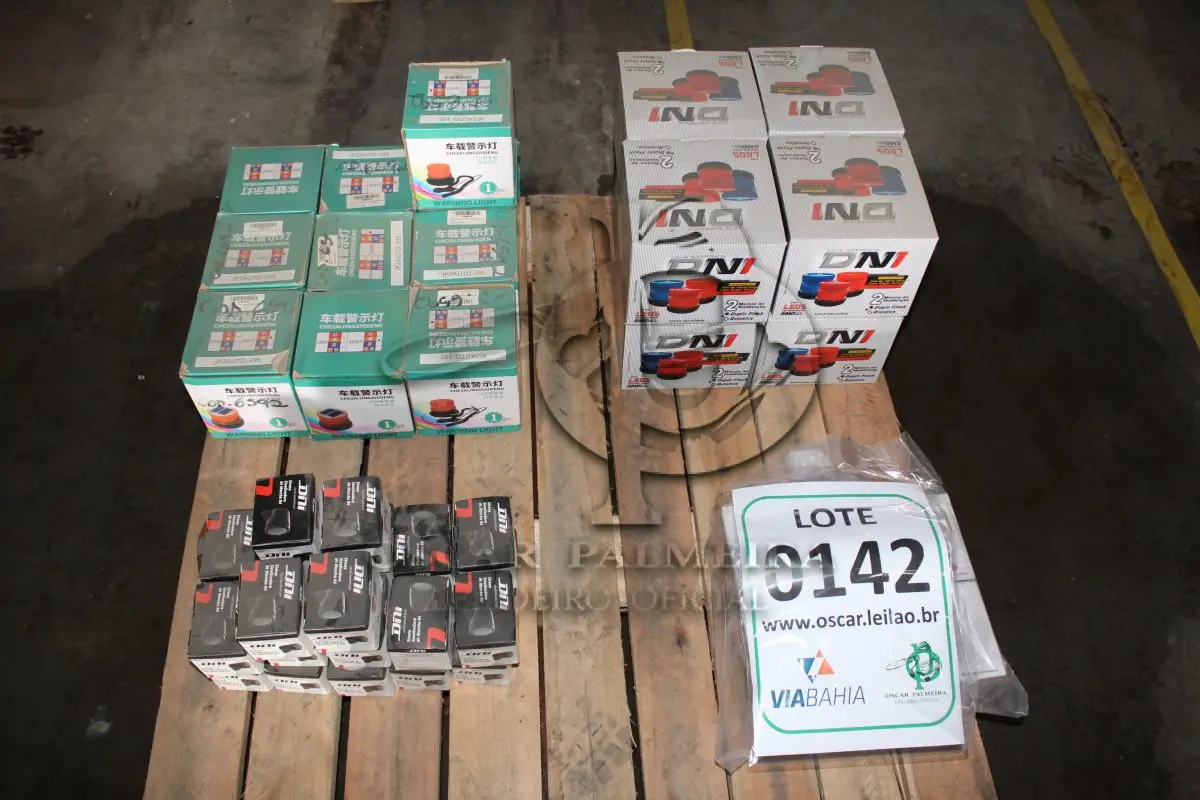 LOTE 142 - MATERIAL DIVERSO