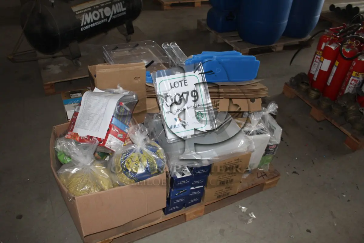 LOTE 079 - MATERIAL DIVERSO