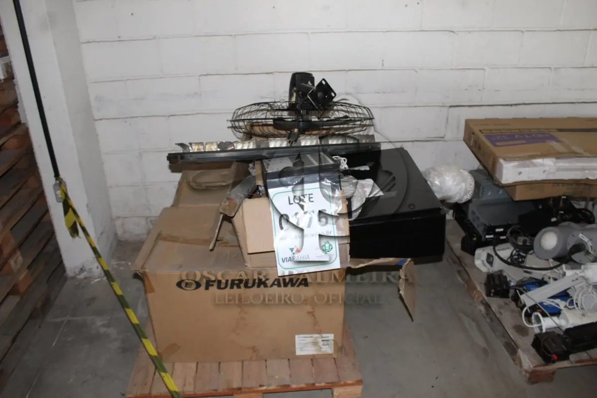 LOTE 176 - MATERIAL DIVERSO