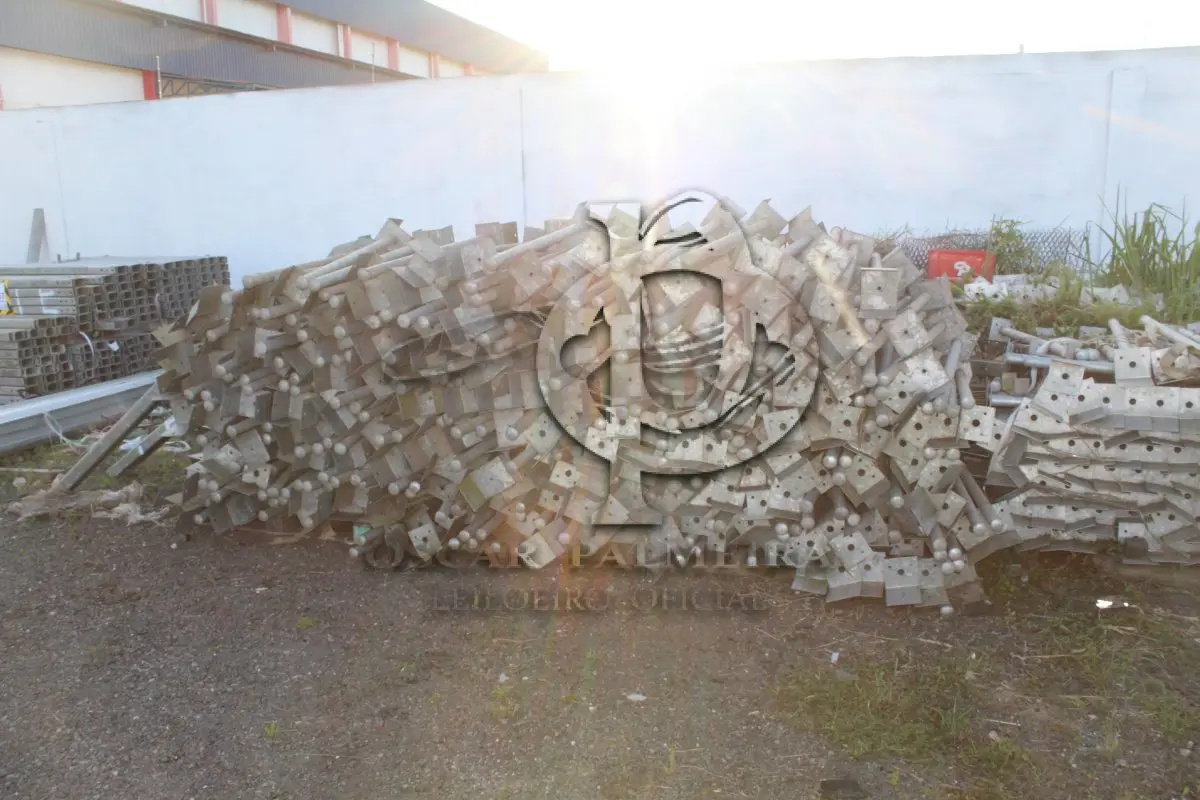 LOTE 268 - MATERIAL DIVERSO