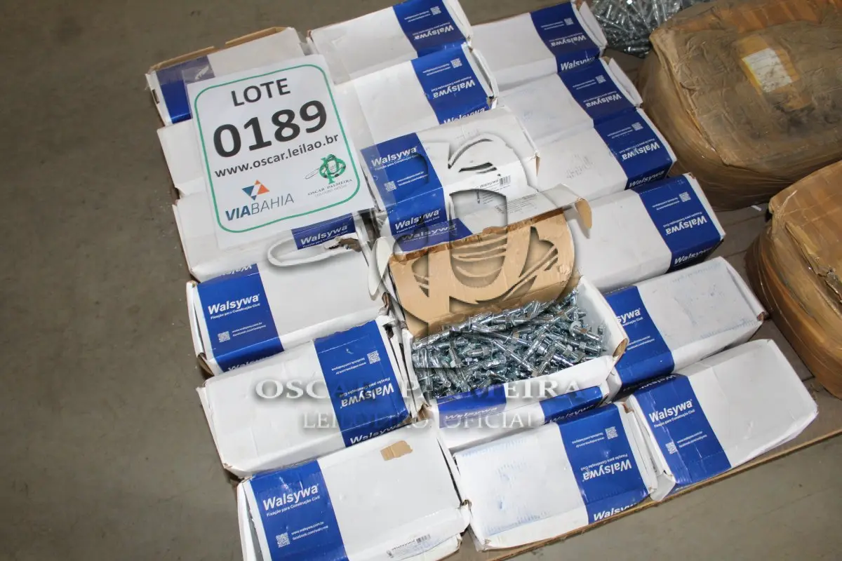 LOTE 189 - MATERIAL DIVERSO