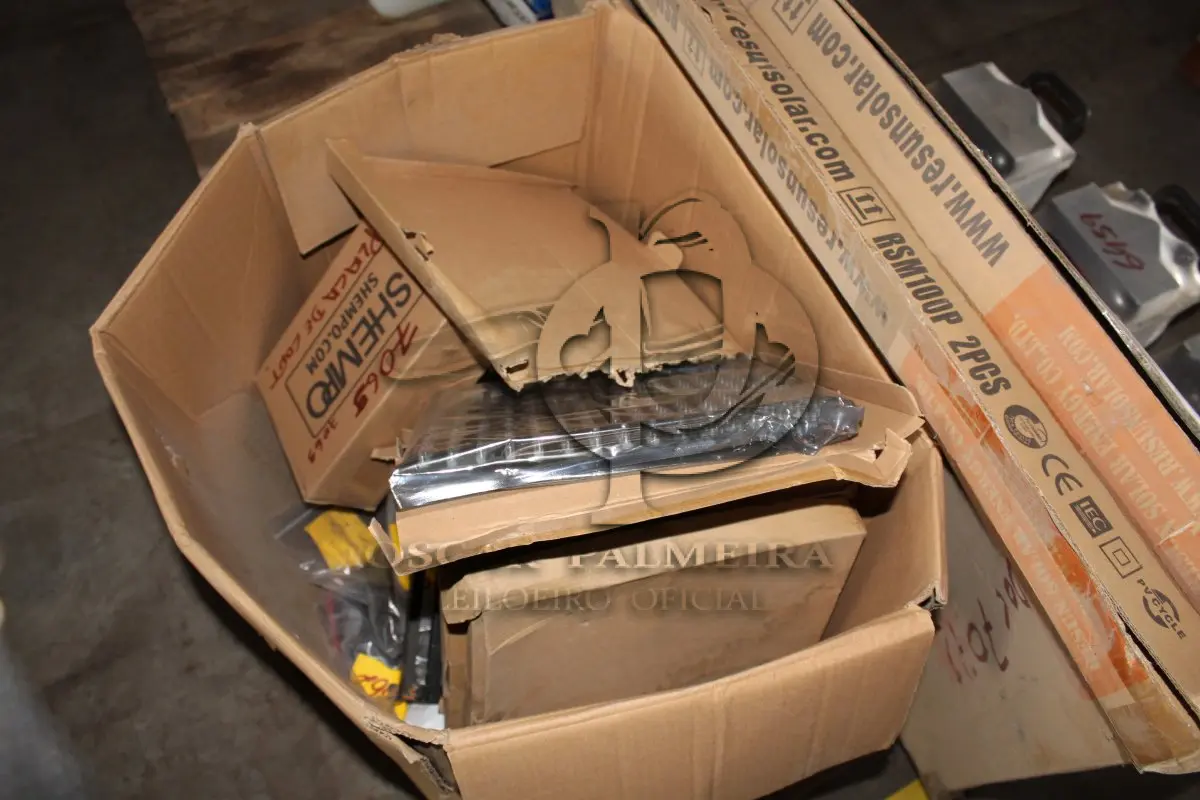 LOTE 152 - MATERIAL DIVERSO