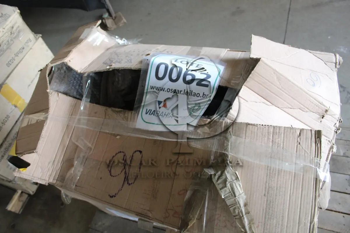 LOTE 062 - MATERIAL DIVERSO