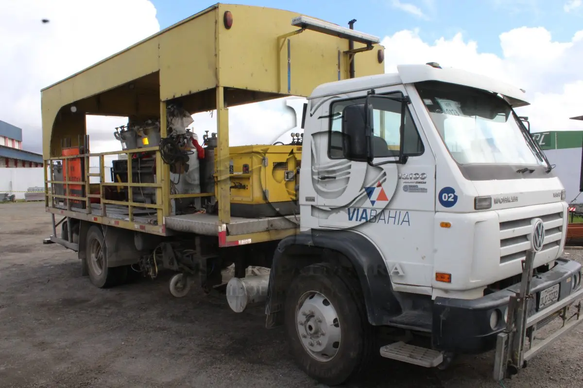 LOTE 123 - CAMINHÃO DE PINTURA, VW/13.190