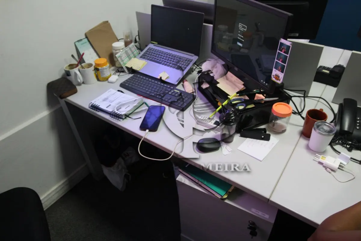 LOTE 0188 - MÓVEL DE ESCRITÓRIO