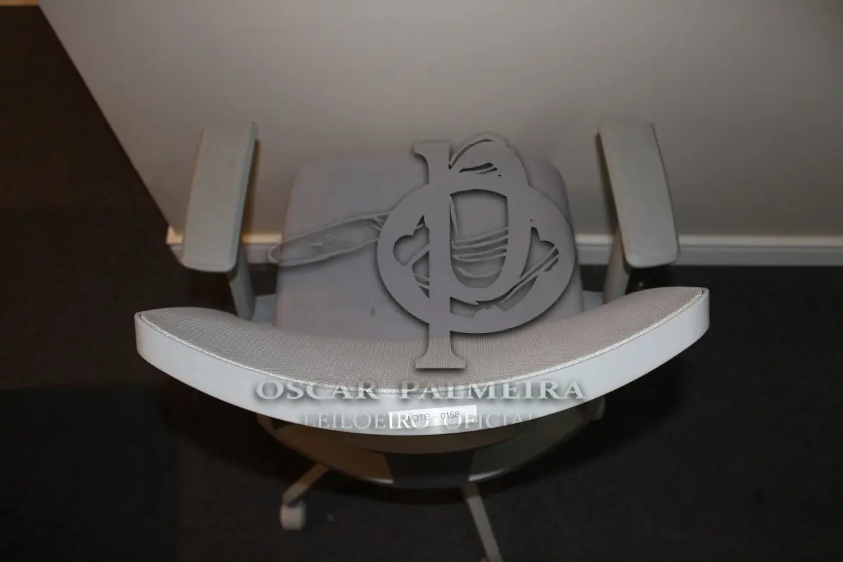 LOTE 0158 - MÓVEL DE ESCRITÓRIO