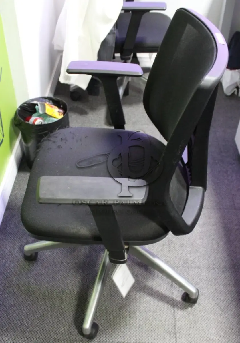 LOTE 0196 - MÓVEL DE ESCRITÓRIO