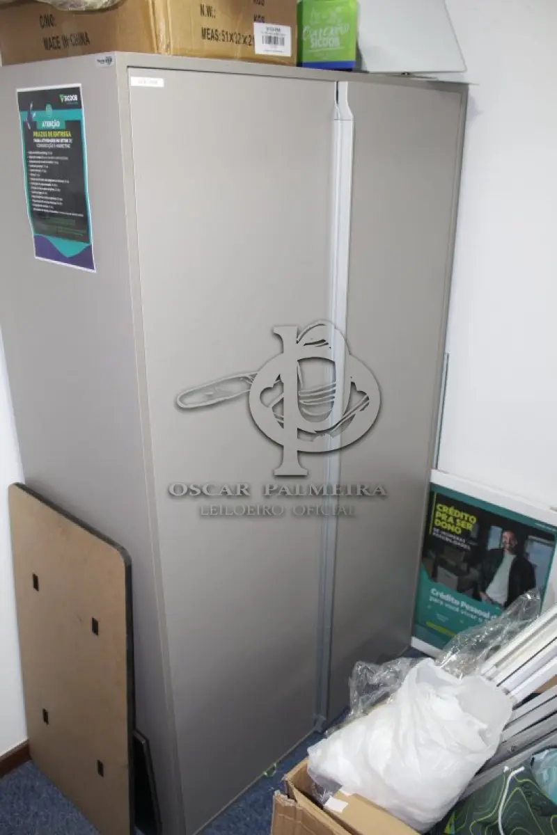 LOTE 0228 - MÓVEL DE ESCRITÓRIO