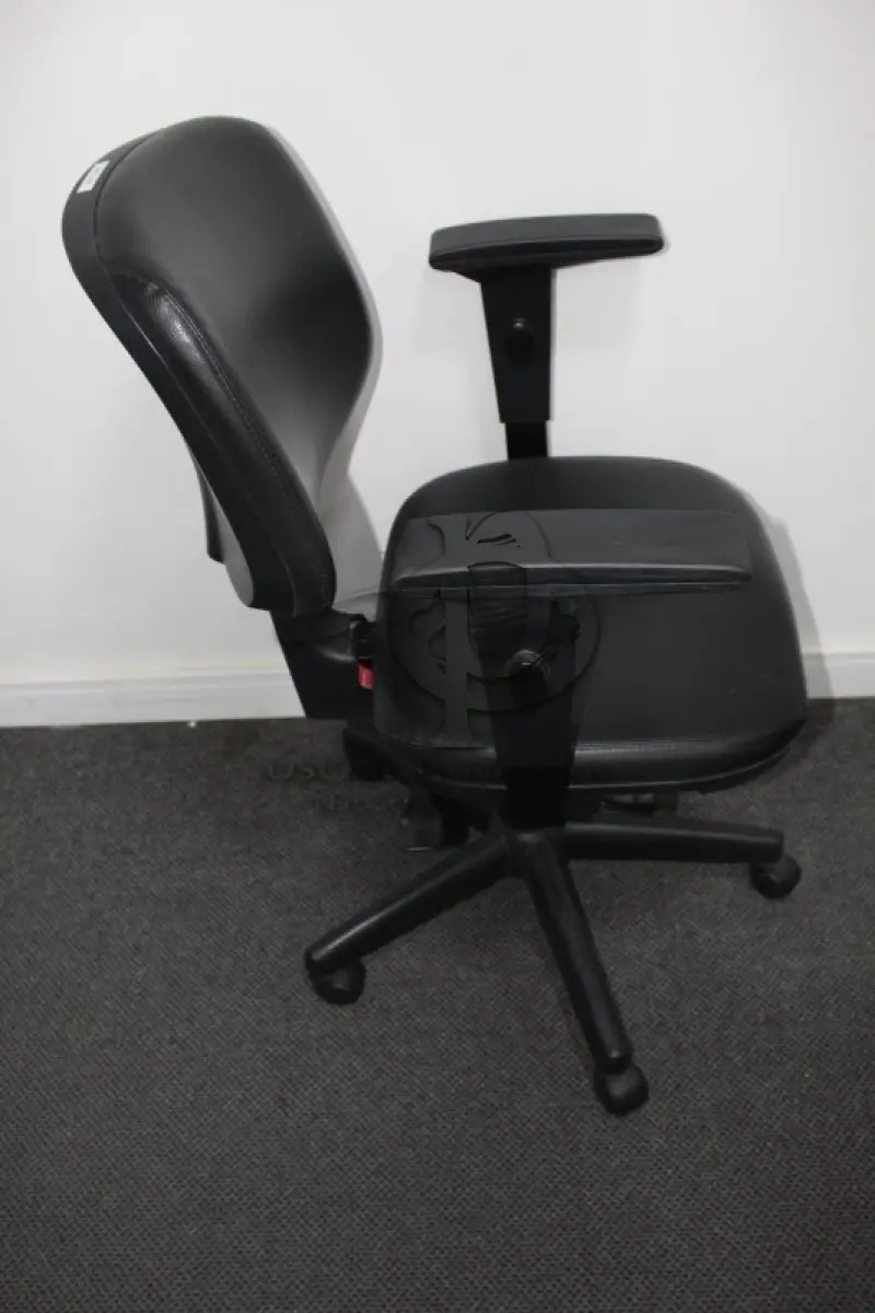 LOTE 0063 - MÓVEL DE ESCRITÓRIO