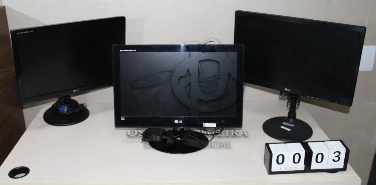LOTE 003 - CONJUNTO MONITORES
