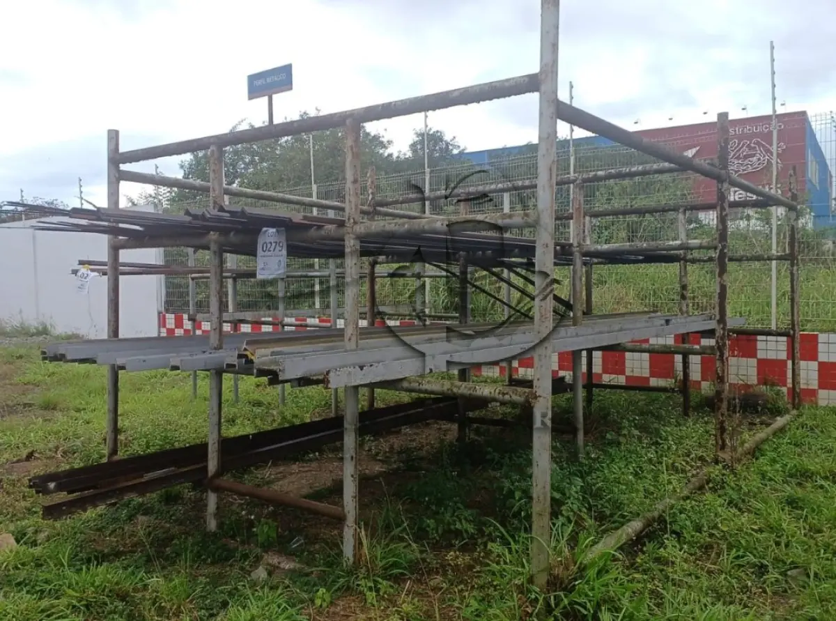 LOTE 279 - MATERIAL DIVERSO