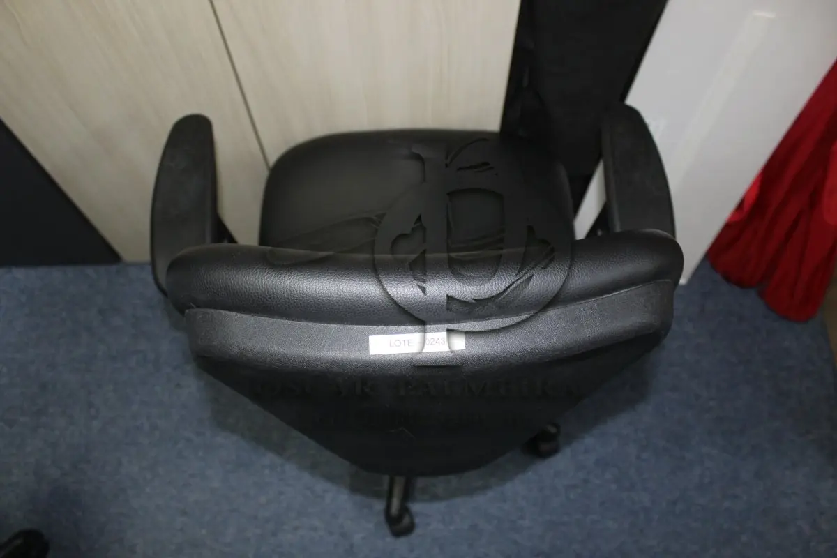 LOTE 0243 - MÓVEL DE ESCRITÓRIO