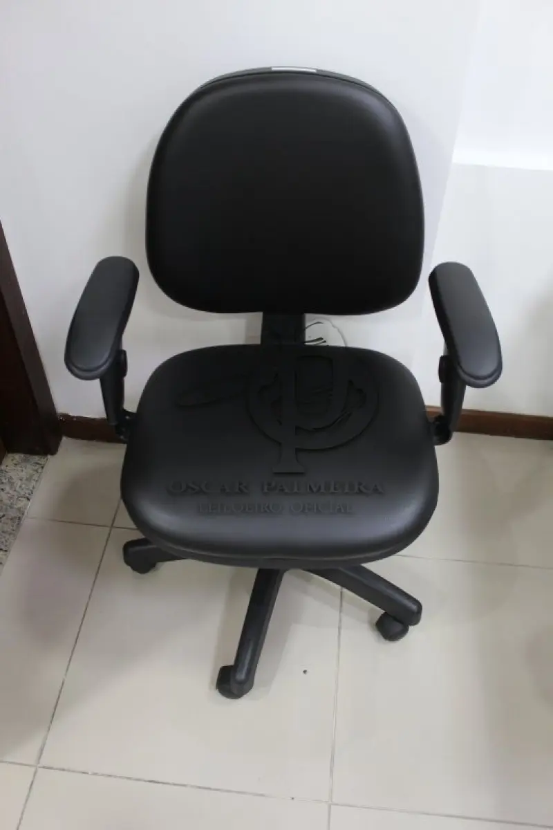 LOTE 0107 - MÓVEL DE ESCRITÓRIO