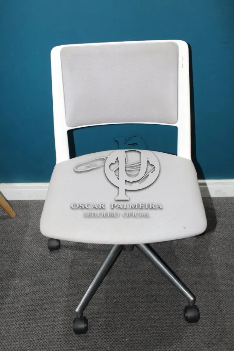 LOTE 0043 - MÓVEL DE ESCRITÓRIO