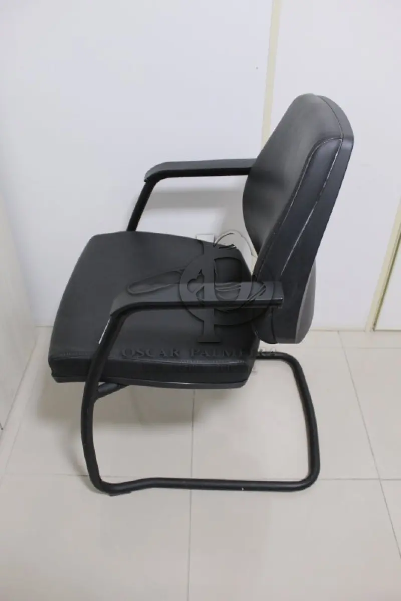 LOTE 0120 - MÓVEL DE ESCRITÓRIO