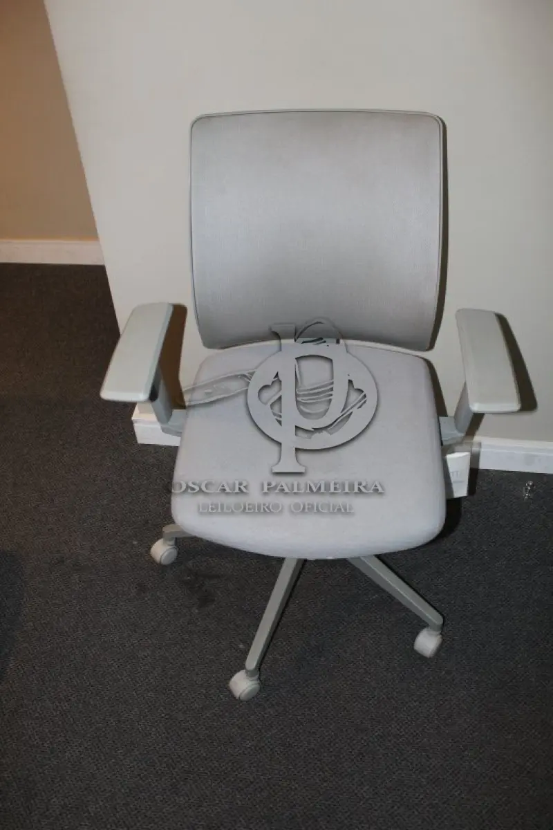 LOTE 0154 - MÓVEL DE ESCRITÓRIO