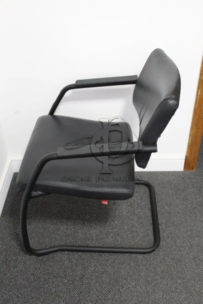 LOTE 0125 - MÓVEL DE ESCRITÓRIO