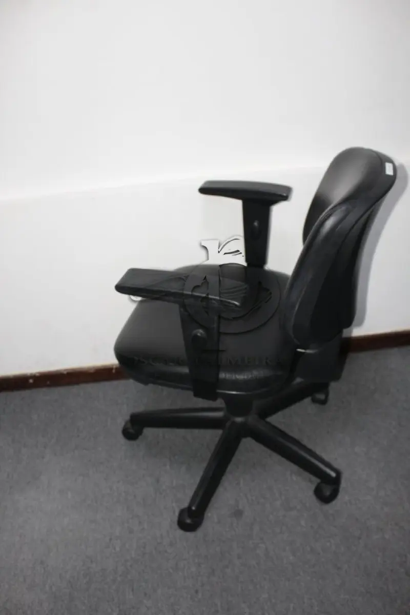 LOTE 0020 - MÓVEL DE ESCRITÓRIO