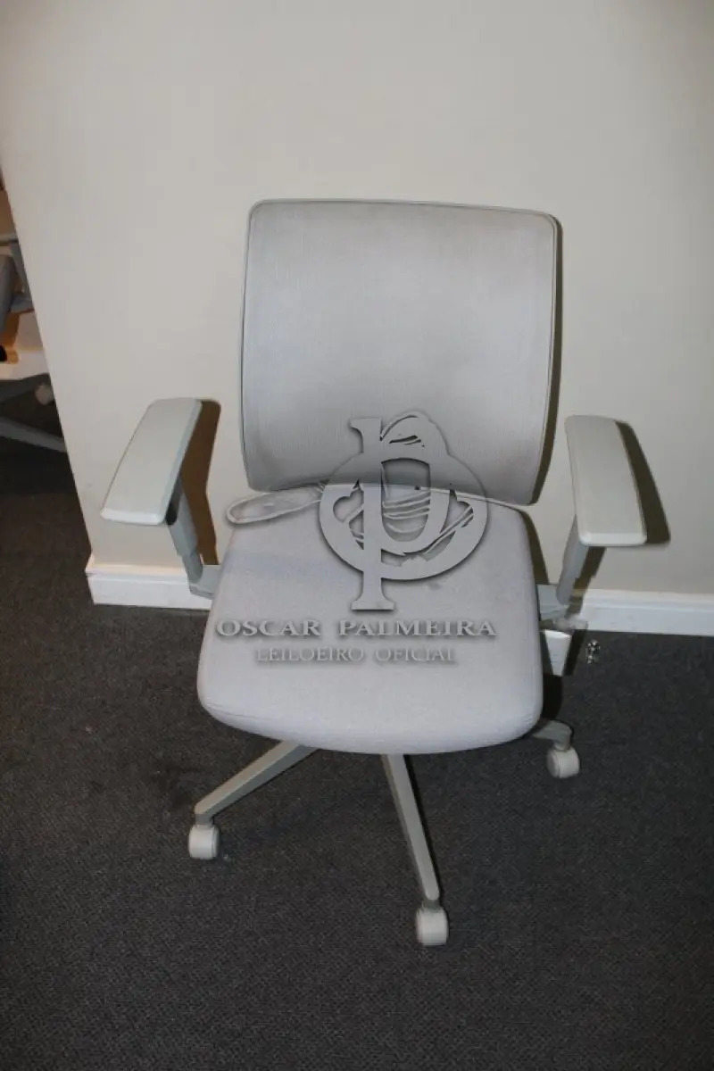 LOTE 0161 - MÓVEL DE ESCRITÓRIO