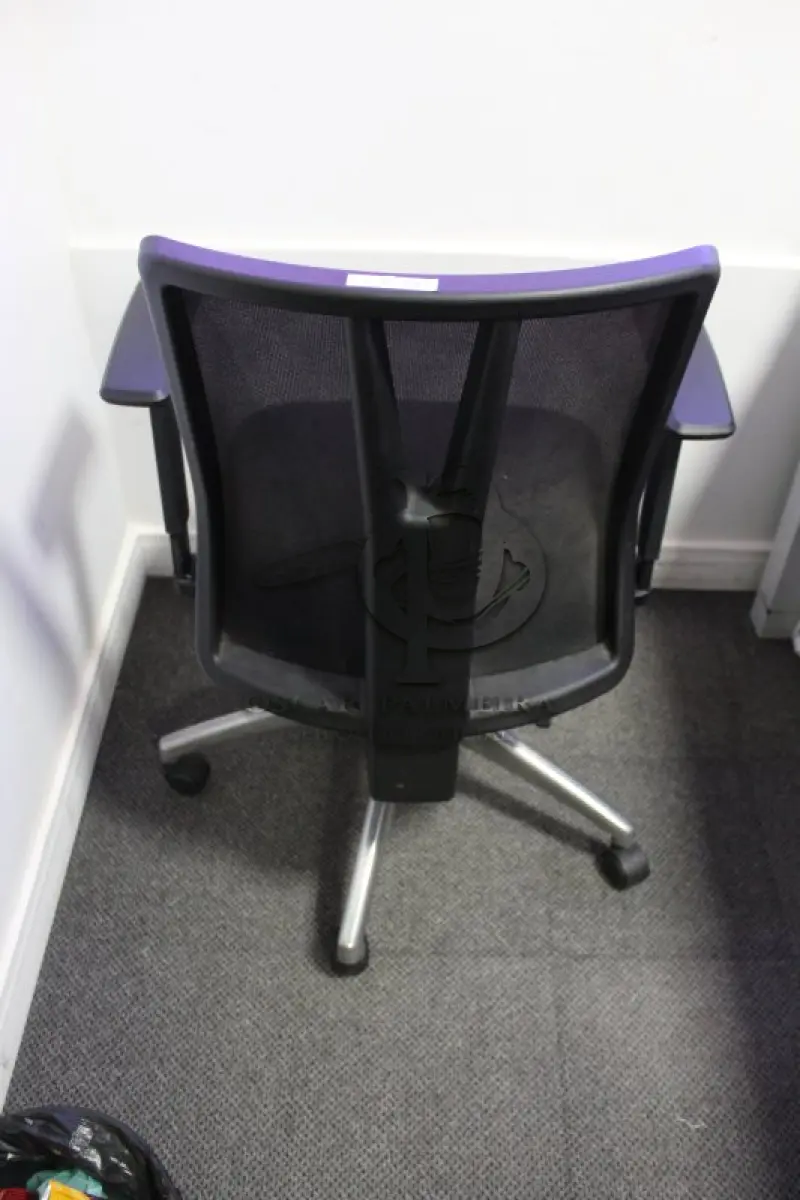 LOTE 0194 - MÓVEL DE ESCRITÓRIO