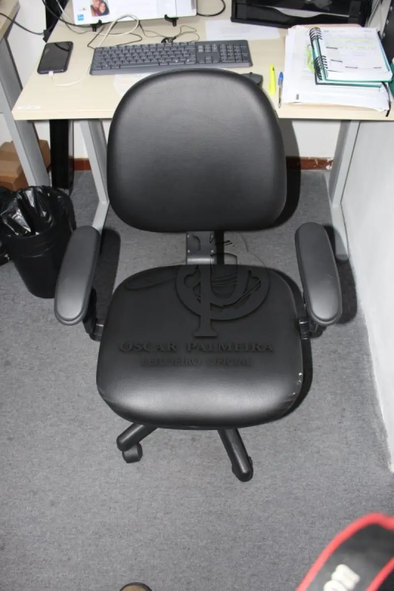 LOTE 0022 - MÓVEL DE ESCRITÓRIO