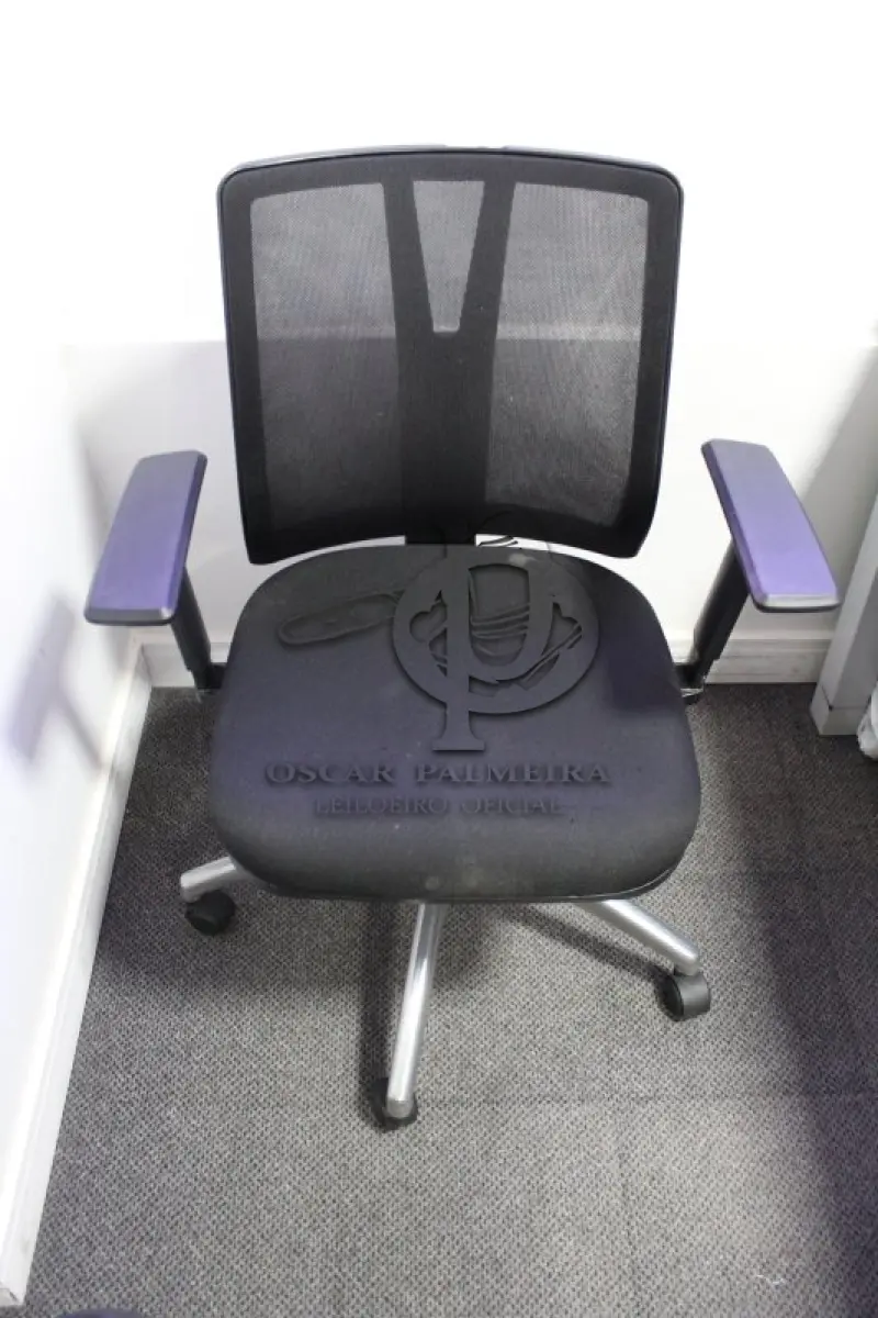 LOTE 0194 - MÓVEL DE ESCRITÓRIO