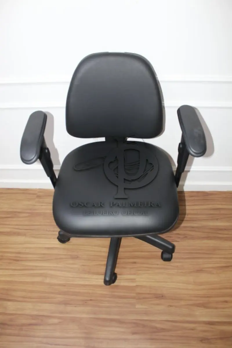 LOTE 0220 - MÓVEL DE ESCRITÓRIO