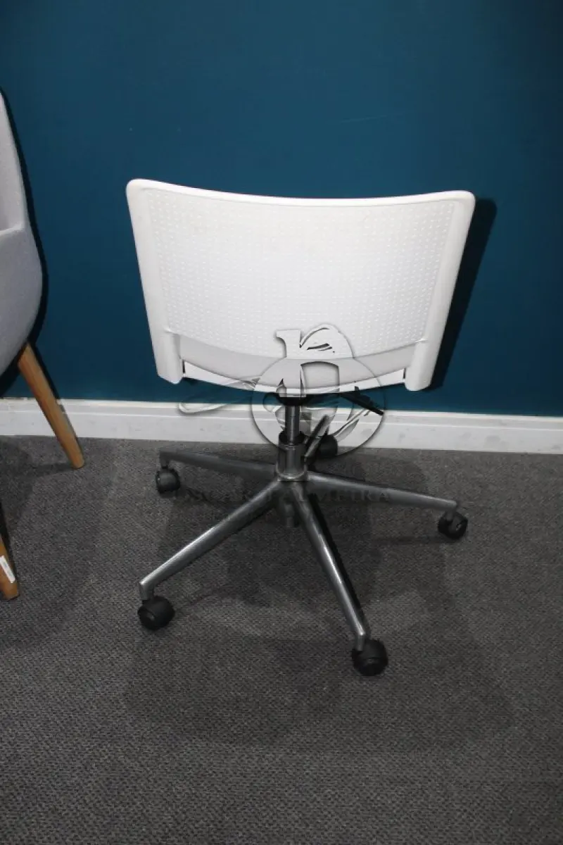 LOTE 0045 - MÓVEL DE ESCRITÓRIO