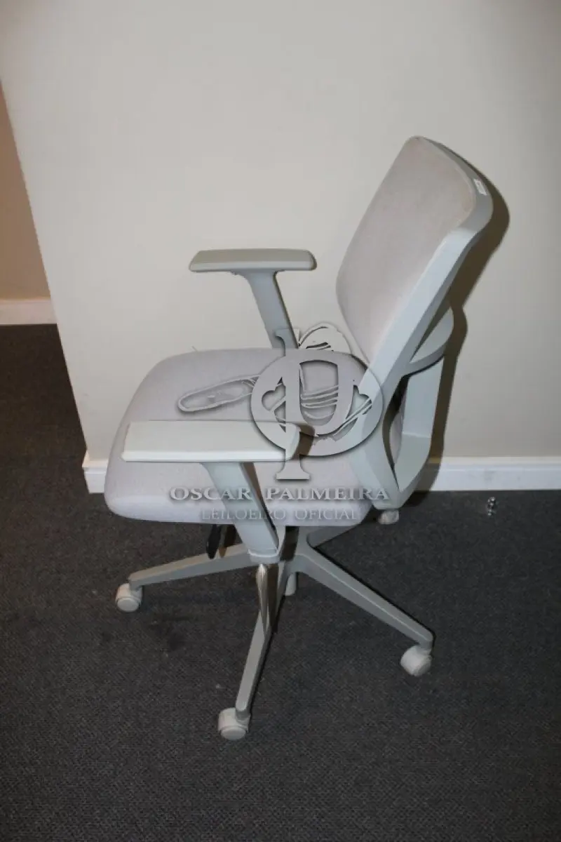 LOTE 0154 - MÓVEL DE ESCRITÓRIO