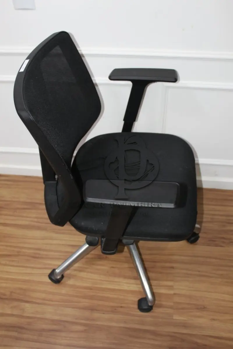 LOTE 0223 - MÓVEL DE ESCRITÓRIO