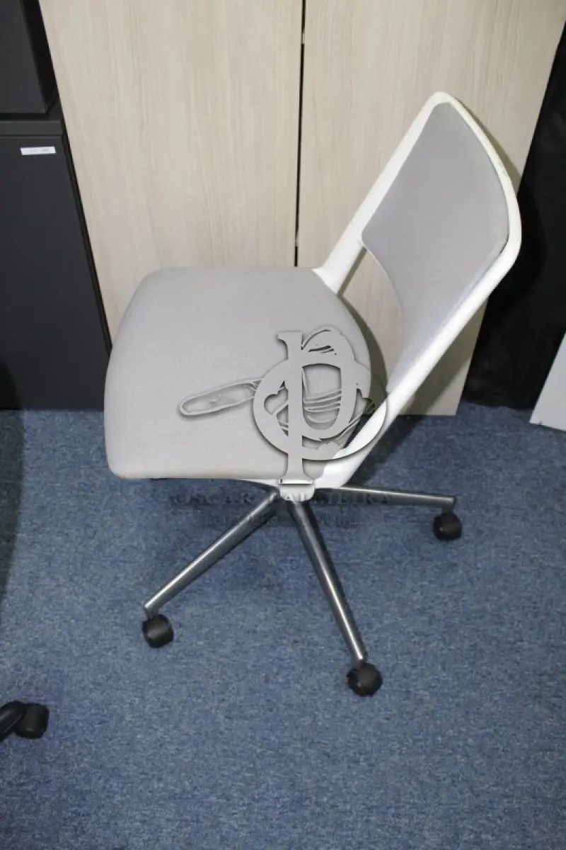 LOTE 0240 - MÓVEL DE ESCRITÓRIO