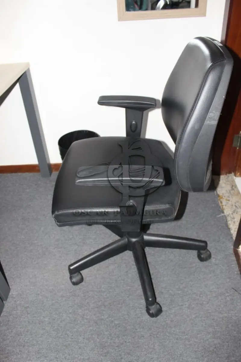 LOTE 0015 - MÓVEL DE ESCRITÓRIO