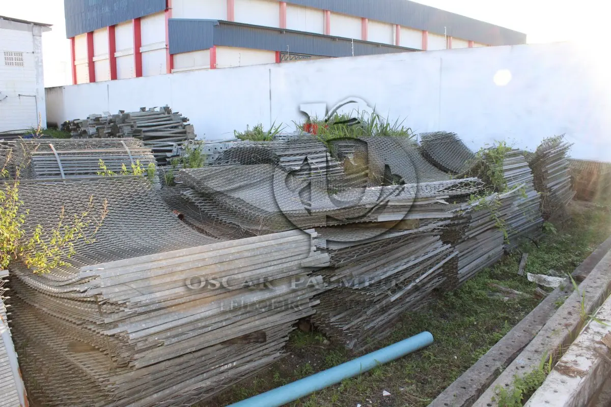 LOTE 268 - MATERIAL DIVERSO