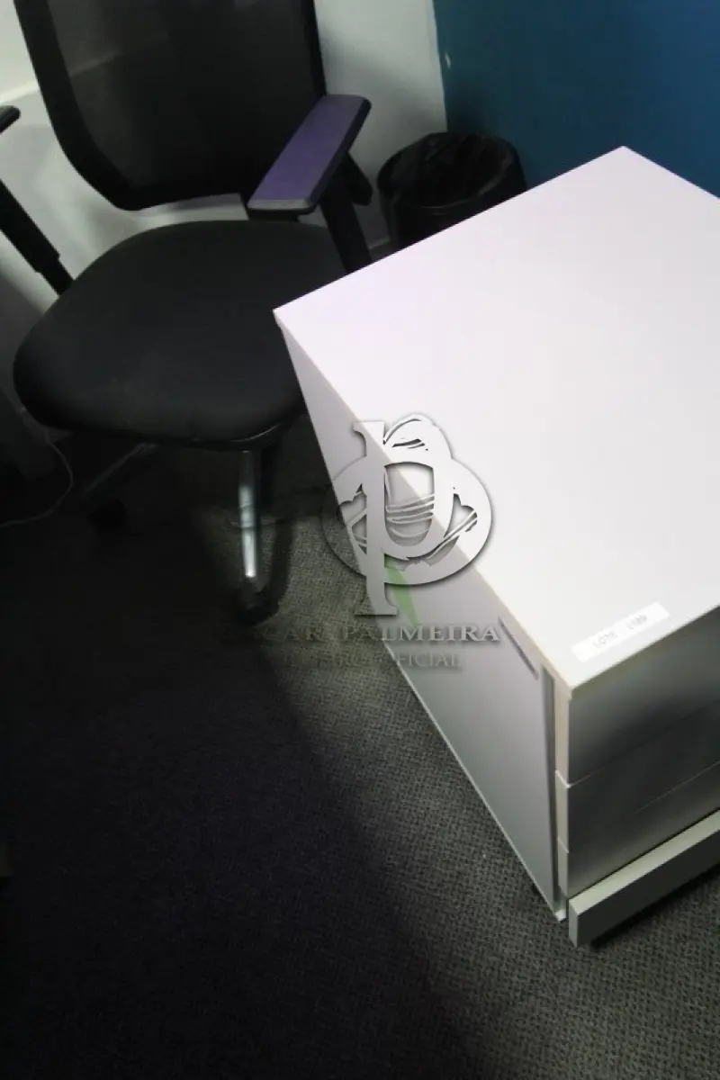 LOTE 0189 - MÓVEL DE ESCRITÓRIO