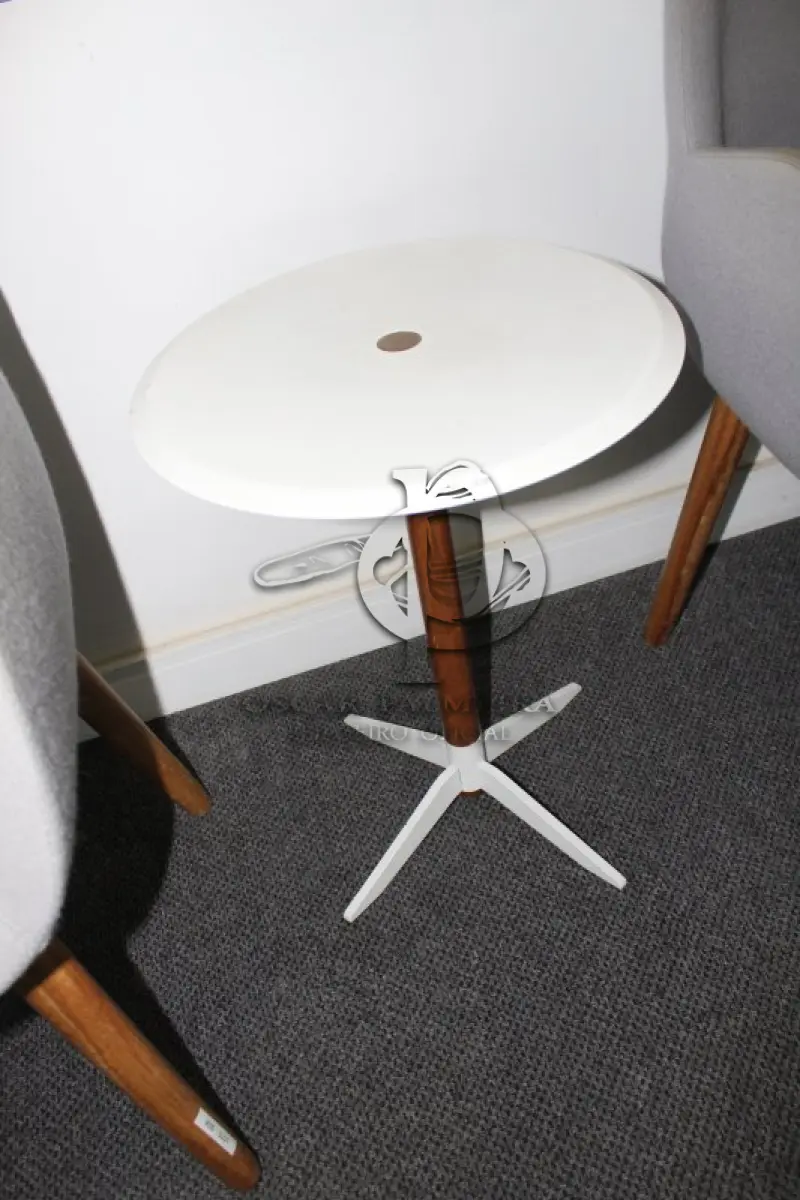 LOTE 0035 - MÓVEL DE ESCRITÓRIO