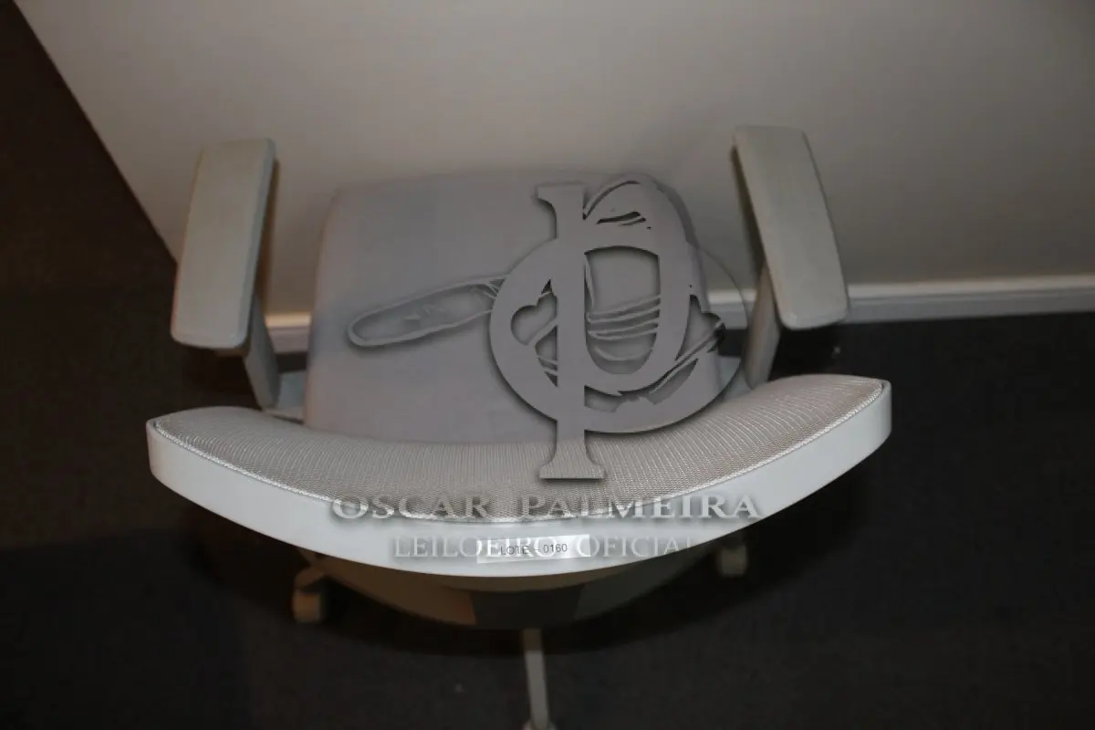 LOTE 0160 - MÓVEL DE ESCRITÓRIO