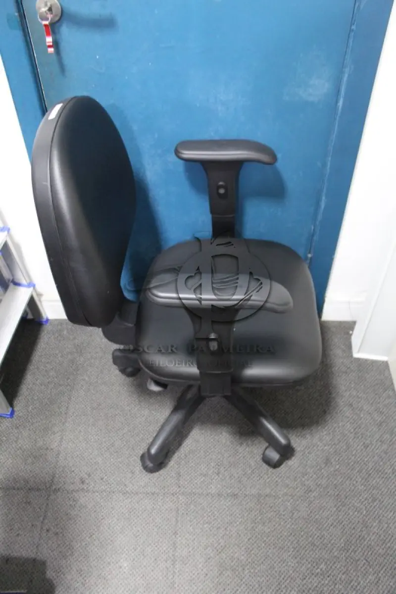 LOTE 0087 - MÓVEL DE ESCRITÓRIO